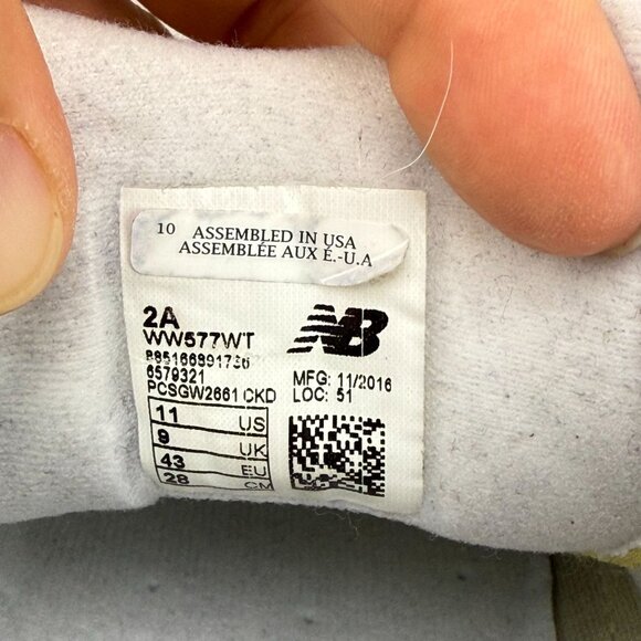 ✅ Womens 11-2A New Balance 577 White Walking Shoes Made USA Leather Upper DSL-2 - Picture 2 of 13